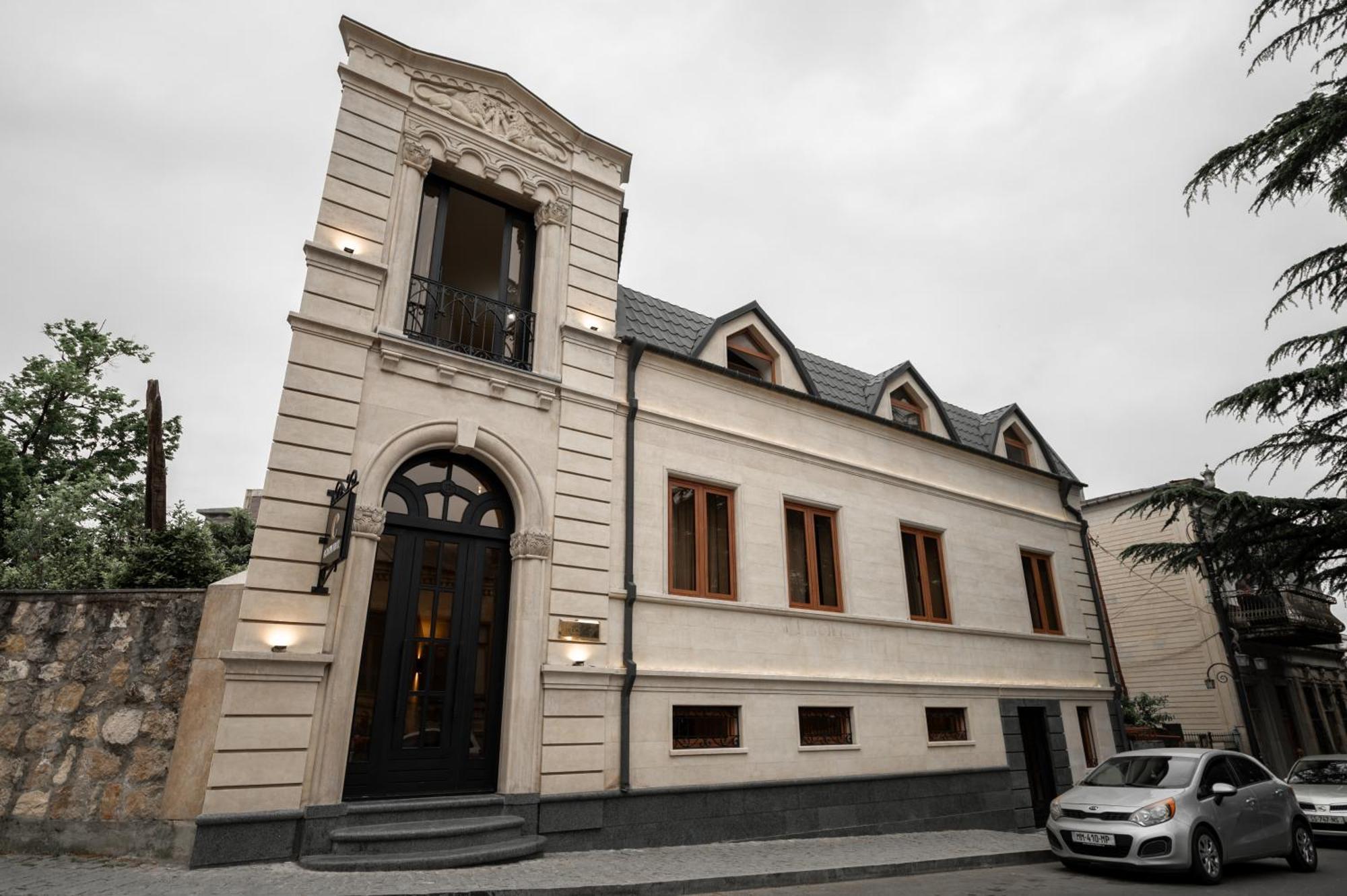 Central Hotel Kutaisi Exteriör bild